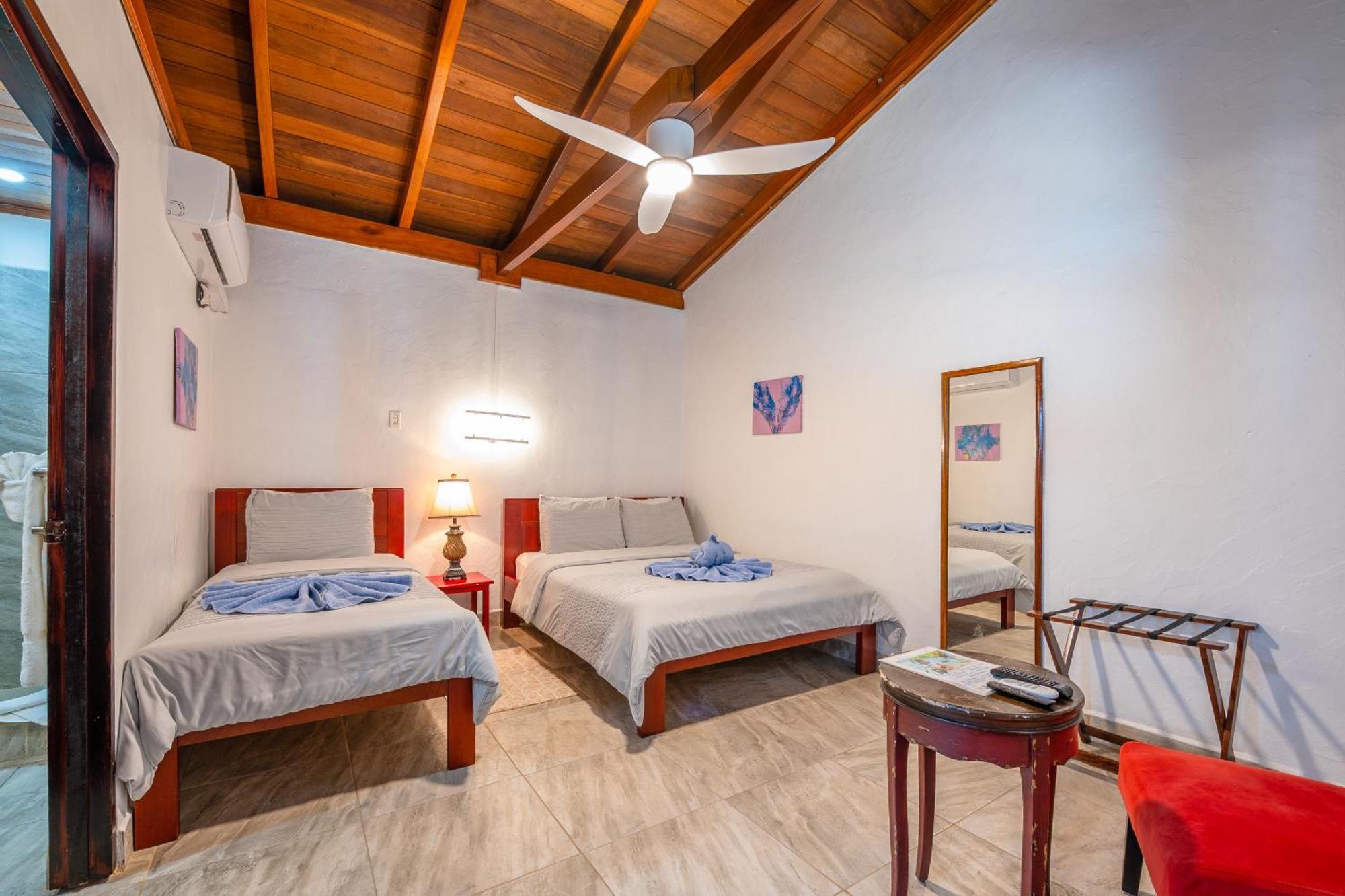 Parrot Cove Lodge Hopkins Ngoại thất bức ảnh